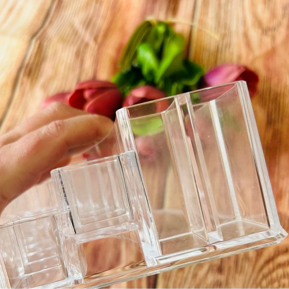 Clear 19 Compartment Curved Cosmetic Organizer